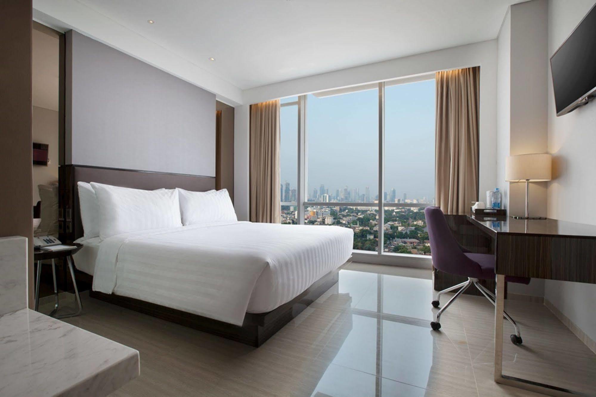 Hotel Santika Premiere Hayam Wuruk Jakarta Kültér fotó