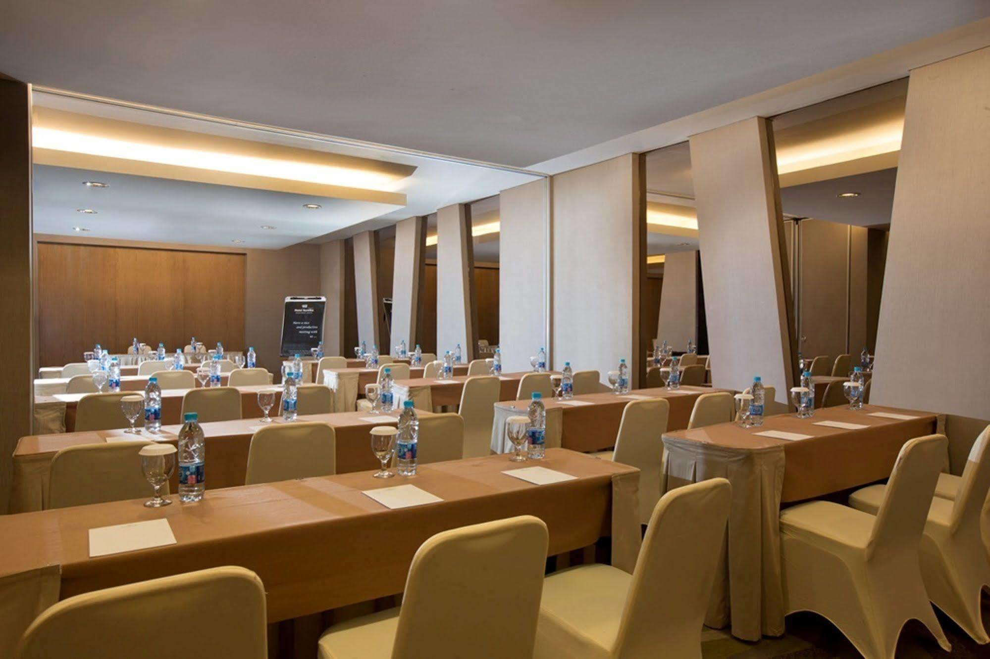 Hotel Santika Premiere Hayam Wuruk Jakarta Kültér fotó